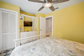 Cozy Retro Cottage located less then 2 blocks from the Gulf Beach - Heated Pool in Private Oasis! - Image 4