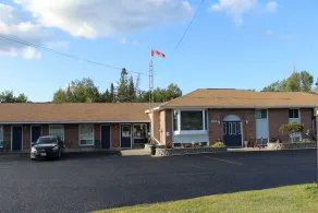 Two Rivers Motel - Image 5