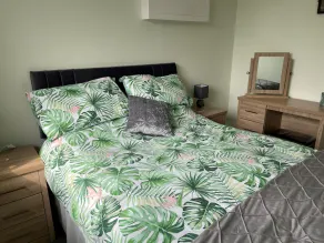 Holiday Let Annex; Self Contained; Sleeps 2; One minute from beach - Image 5