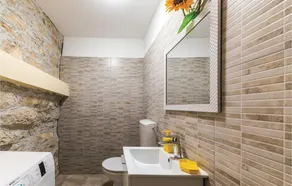 Two-Bedroom Holiday Home In Ljubitovica - Image 4