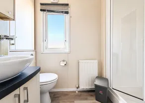 Lovely 6 Berth Caravan At Suffolk Sands Holiday Park Ref 45010Mv - Image 3