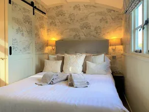 1 bedroom accommodation in Lamerton - Image 3