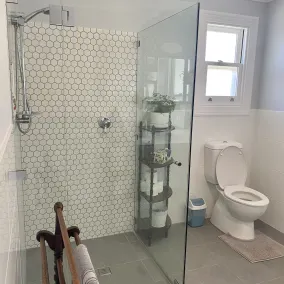 100 year old Renovated Stone Cottage - Image 4
