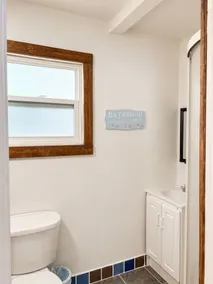 Cozy 3-Bedroom Cottage • Walk to Wasaga Beach • Free WiFi •Free Parking - Image 2