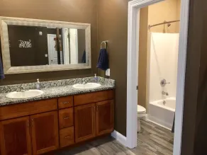 WOW💦HOTTUB 🔥FIREPIT🎱POOLTABLE🎉HORSESHOES🎸SHOWS🎡FUN - Image 4