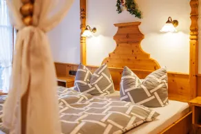 Fewo , Balkon, Kochnische, 2 Schlaf- und 1 Wohnzimmer, max 4 Personen - Image 3