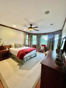 Camp Saranac: Gorgeous & grand lake home w mountain views, water sports, hiking - Image 3
