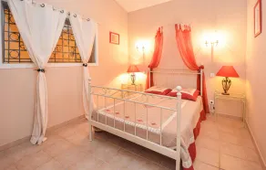 Cozy Home In Cabannes With Wifi - Image 5