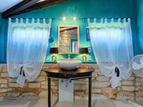 Stunning private villa for 8 people with WIFI, A/C, private pool, TV, terrace and pets allowed - Image 5