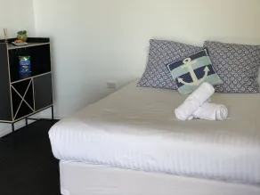 Tangalooma Resort Hilltop Studio Room - Image 5