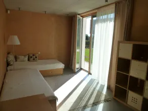 Seehaus con accesso diretto al lago Wörthersee a Krumpendorf, in Austria - Image 4