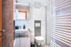 FAIRflats: Küche, Balkon, Arbeitsplatz, Aufzug - Image 3