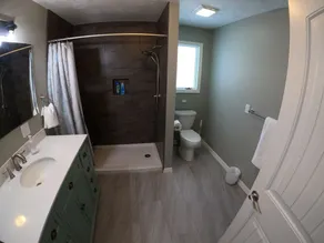 Modern Cozy Cottage w/ Lake Access - Image 3