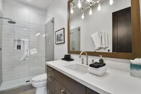 Walk to Skiing, Exceptional Juniper Landing 4 BR, Private Hot Tub, Golf Course Views, Outdoor Pool - Image 4