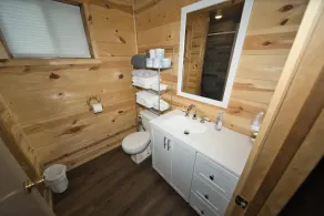 2 bedroom cabin on beautiful lakefront property with an outdoor hot tub - Image 3