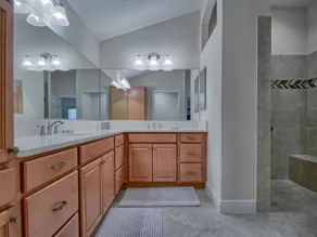 Designer Luxury: 3BR/2BA Oasis with Pool, Golf Cart, and More! - Image 3
