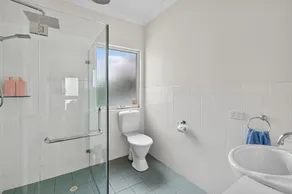 Surf Lovers - 28 Seagull Ave, Chiton - Image 3