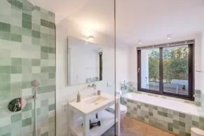 Villa climatisée avec vue mer, piscine, jacuzzi, terrasse de toit avec équipements de sport, Wi-Fi. - Image 5