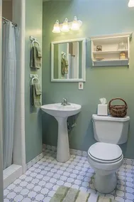 RustRidge Bed and Breakfast - Poolside Room - Image 2