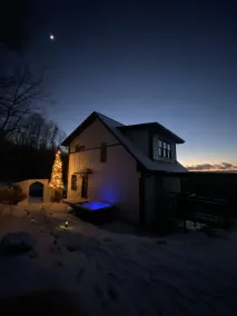 Mountain View Cottage, Hottub, Private pool, Jacuzzi - Image 3