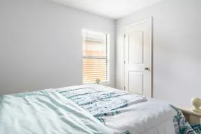 Retreat with bike access/full kitchen/Fence yard/board games/mins from Orlando - Image 4