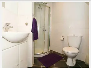 Fishermen Cottage - 5 star location- 90sq garden -2 living room- 2 bath room -pets friendly -comfortably sleep 5-6 people -50 percent off monthly -self check in - Image 4