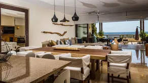 Ne manquez pas cette offre incroyable affaire face à la plage et une vue imprenable + Cook & Maid - Image 2