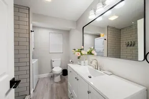 Park Peaks on the Beach| 4BR Waterfront | Hot tub | Sleeps 12! - Image 3