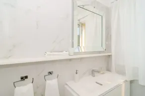 Eine wunderschöne Villa mit fünf Schlafzimmern am Pool für einen idealen Familienurlaub - Image 5
