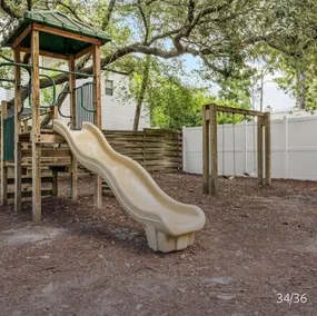 Spacious quiet all ground floor gated condo. Large pool / tennis pickle ball - Image 4
