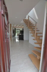 Residence with 8000 m2 private garden 5 minutes from the beach - Image 2