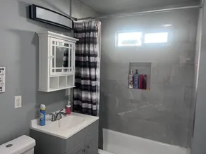 Cozy LBC house - Image 2