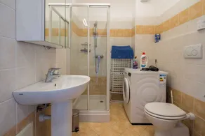 Ferienwohnung mit Blick auf den See - Image 2