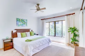 Bright Condo with Shared Pool - Walk to Dining, Shopping & the Beach - Image 4