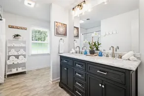 Airy 5br home w/pool, outdoor living, game room - Image 5