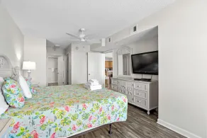 4 Schlafzimmer, 3 Bäder Eigentumswohnung am Meer. Schlaf 8 W-LAN. Wäschetrockner. Hallenbad, Freibad, Strömungskanal, Whirlpool, Fitnessraum. Keine Haustiere.  Rauchen verboten. - Image 5