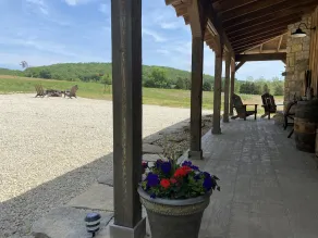 LODGE AT SADDLE RIDGE. Just five minutes from Hermann. - Image 4