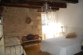 Maison de Charme au Sein D'une Bastide Dans le Périgord - Image 3
