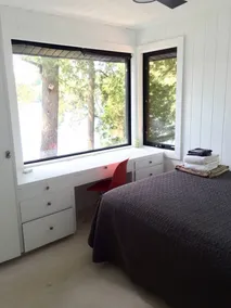 Recién renovado, modernizado, Water's Edge Cottage. - Image 4