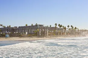 1 bdrm corner unit w/ Ocean & Harbor View *Steps From Beach* F201 North Coast Village - Image 4