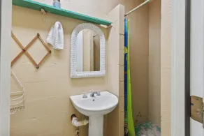 Take a look at \"The D Cottage\" on the Bay - Image 3