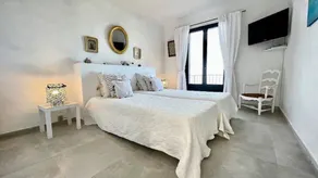 Pretty Corsican house, sea view Very popular with show biz, heated swimming pool - Image 4