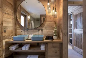 Luxus Chalet im Wallis mit Pool und Wellness - Image 4