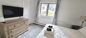 Newly Renovated 2BR - walk to lift;  walk to Stratton Village; easy parking - Image 4