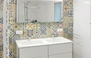Awesome home in Berlou - Image 2