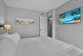 Island Bliss Steps from Beach & Bay! - Image 5