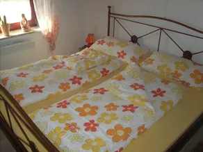 Bright 2-room apartment (48 sqm) for 2 people with large terrace and garden - Image 5