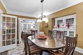 MARYLAND HOUSE -HIGHLANDS -  Charming koi pond,  WALK TO ALL - Image 3
