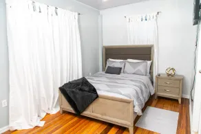 Luxury Home away from Home - Image 5