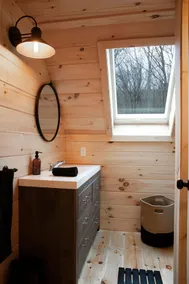 Modern Mountain Chalet! Hike, Ski, Swim, and Treasure Hunt! - Image 5